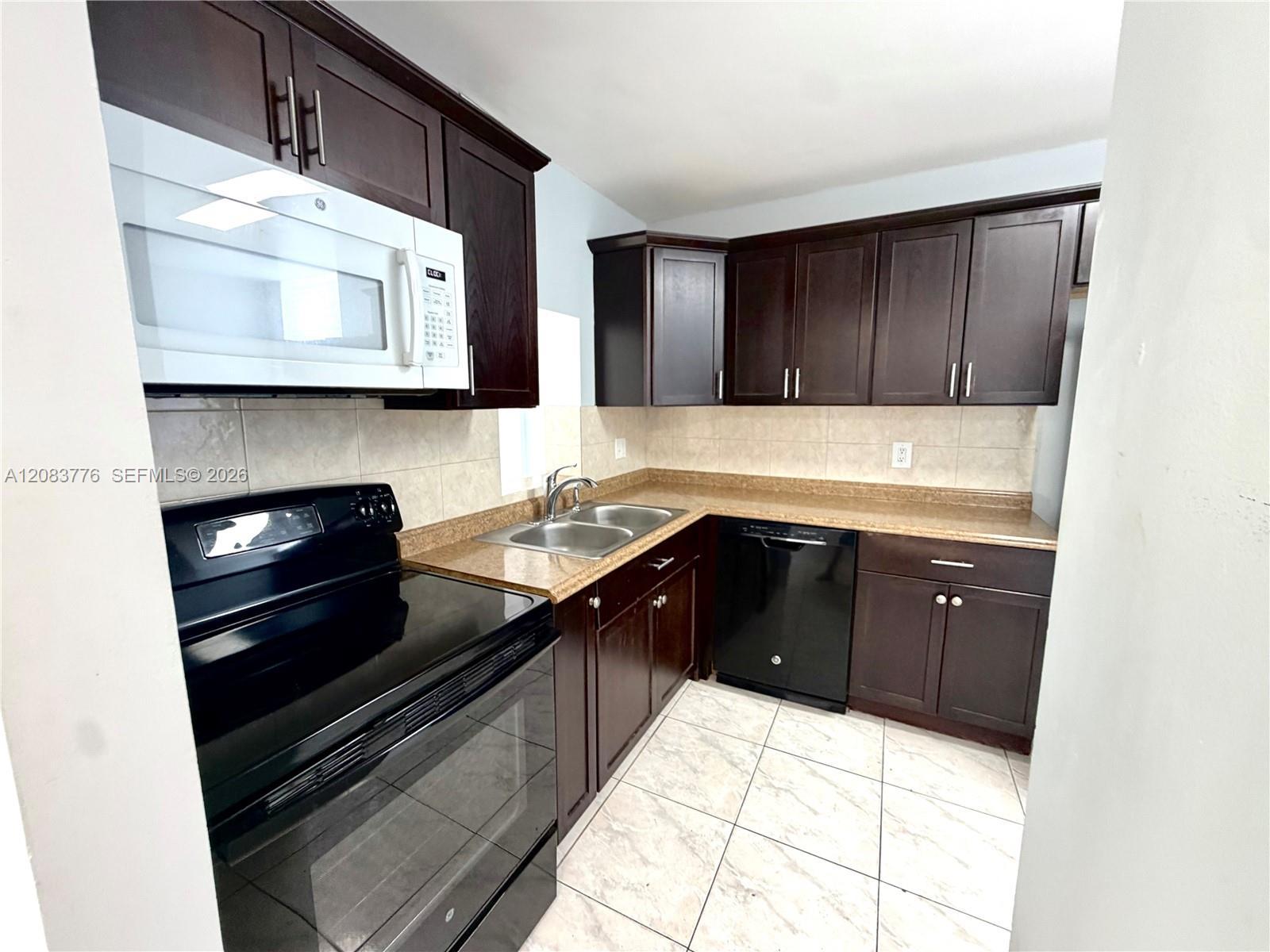 3660 NE 166th St # 615, North Miami Beach FL 33160 photo 3