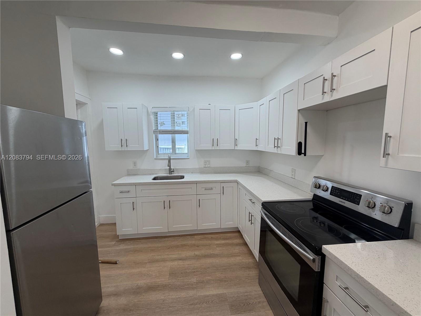 817 Tyler St # 1, Hollywood FL 33019 photo 2
