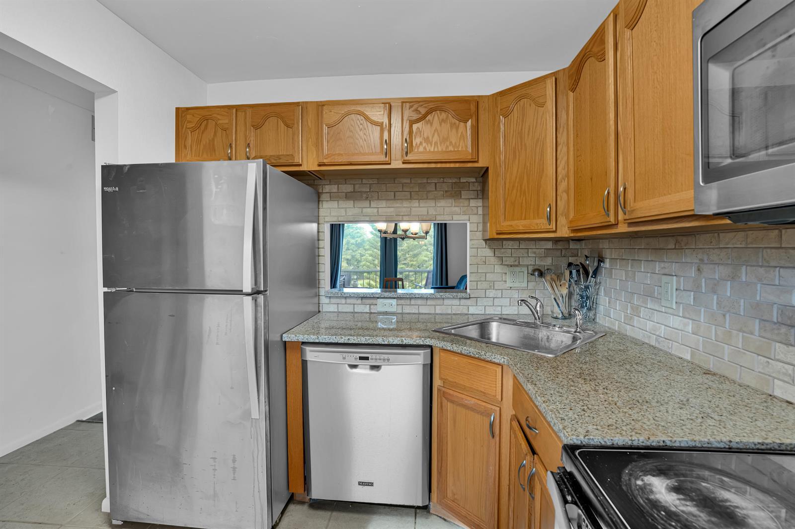 8400 LAGOS DE CAMPO Boulevard # 305, Tamarac FL 33321 photo 3