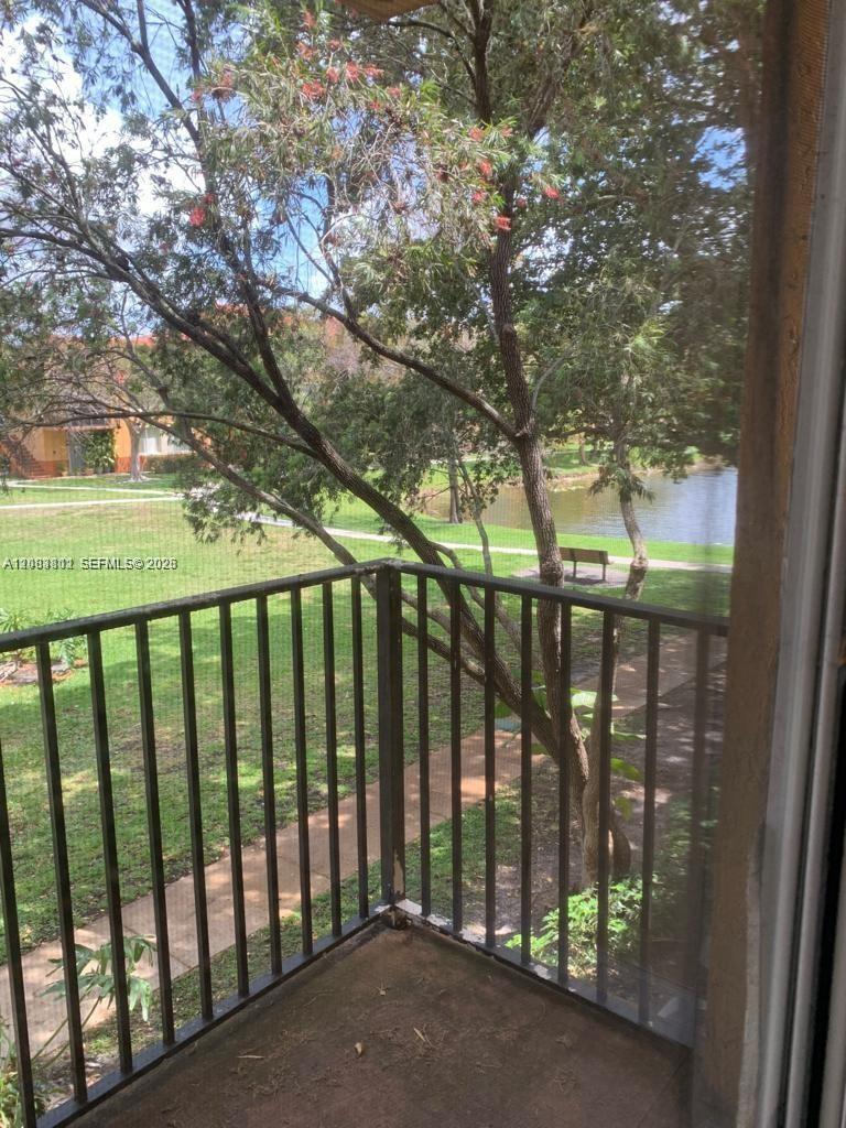 10765 Cleary Blvd # 203, Plantation FL 33324 photo 3
