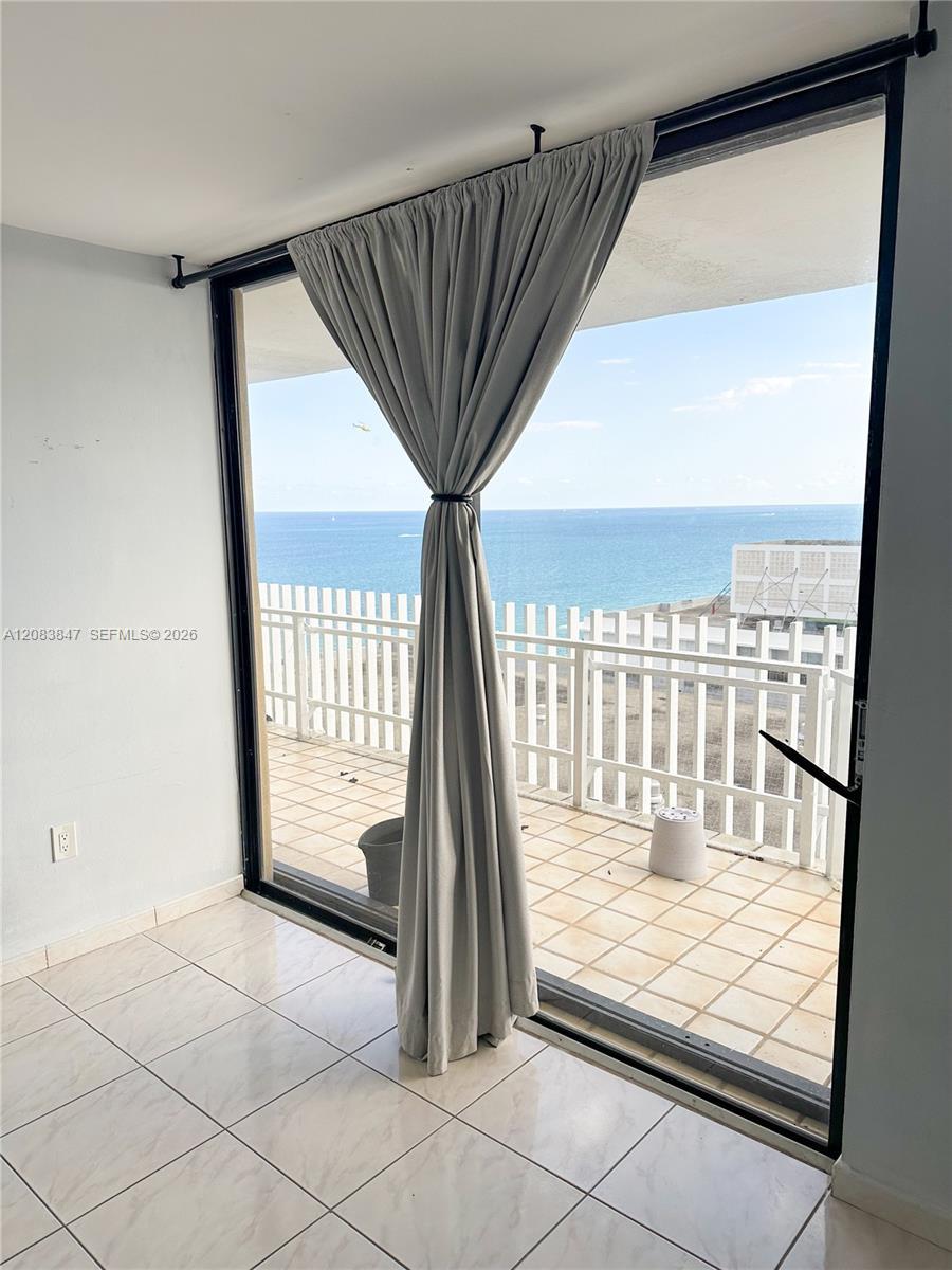 6061 Collins Ave # 23B, Miami Beach FL 33140 photo 2