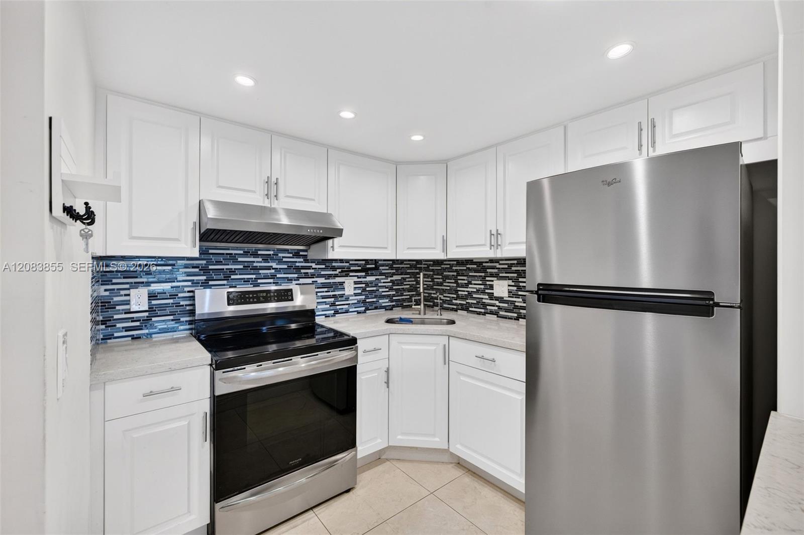 5203 NE 24th Ter # B211, Fort Lauderdale FL 33308