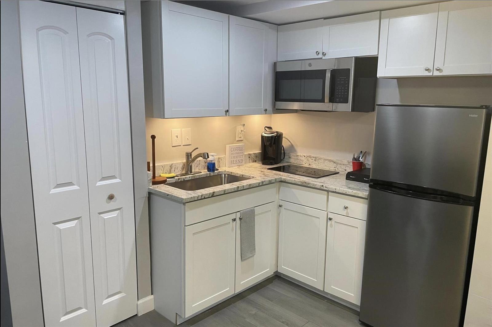 3610 LLOYD Drive # B, Oakland Park FL 33309 photo 3