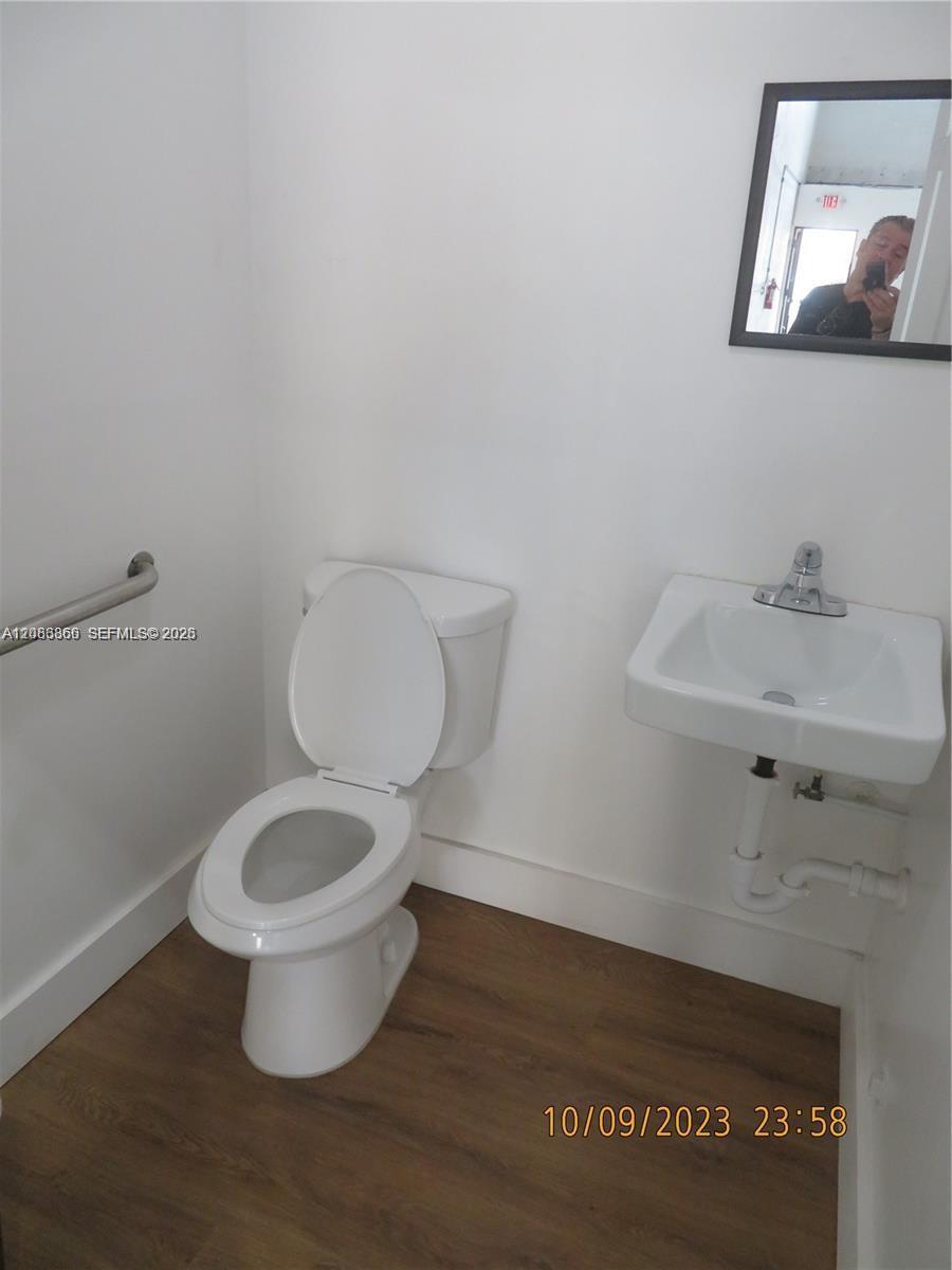 2450 W 82nd St # 212, Hialeah FL 33016 photo 4