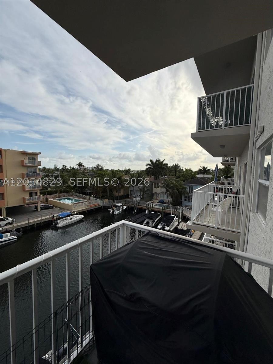 3536 NE 168th St # 403, North Miami Beach FL 33160 photo 2