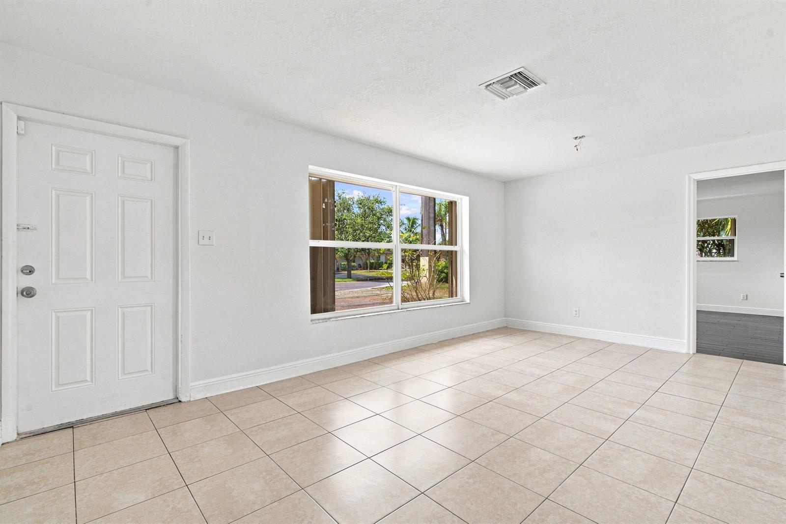 399 SW 14TH Street, Deerfield Beach FL 33441 photo 3