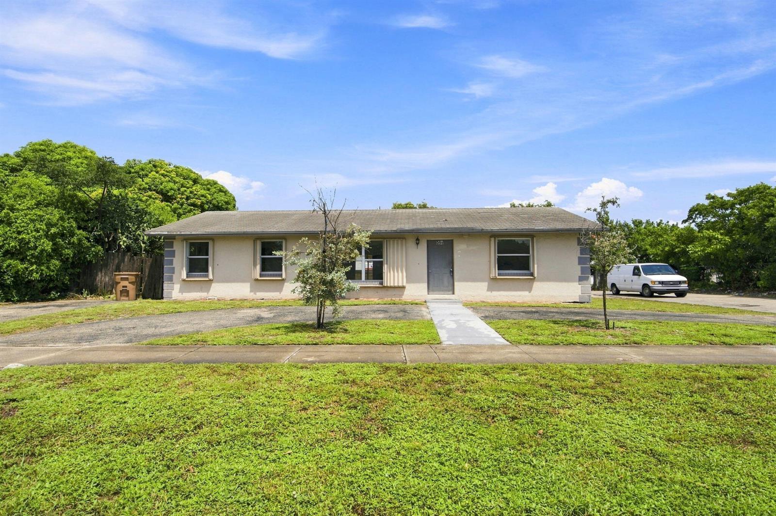 399 SW 14TH Street, Deerfield Beach FL 33441