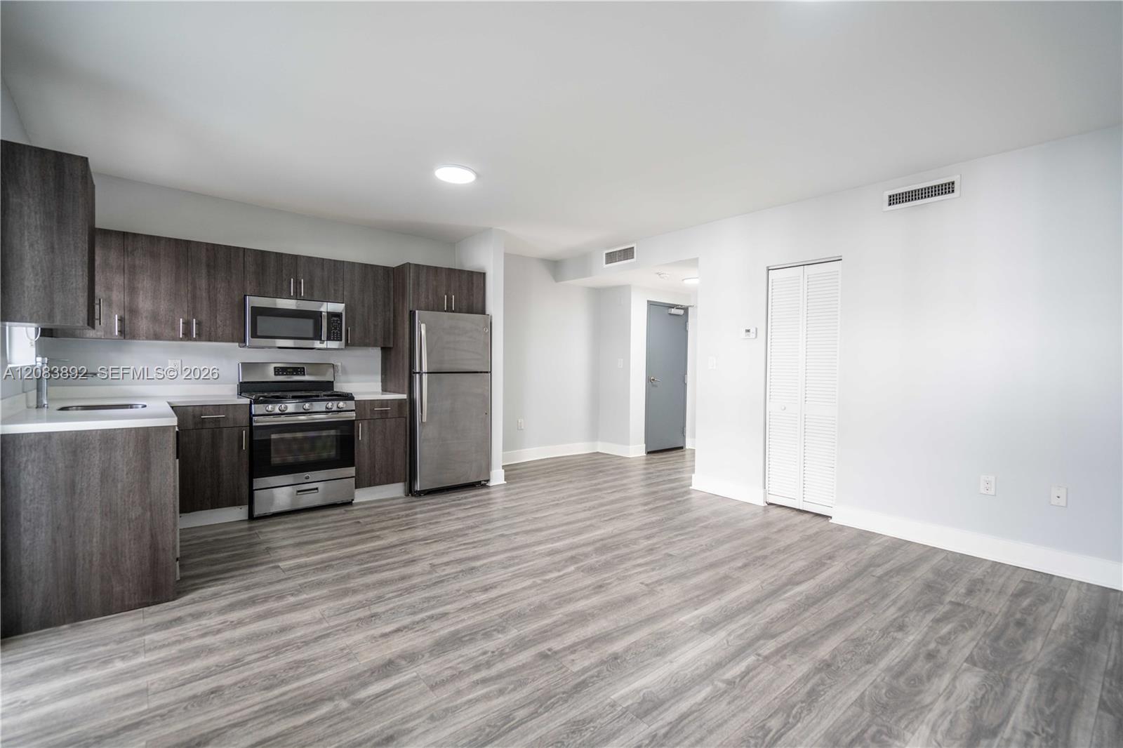 331 85th St # 10, Miami Beach FL 33141 photo 3