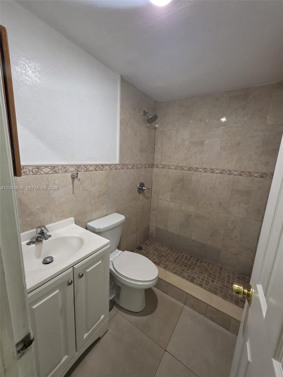 1035 W 77th St # 215, Hialeah FL 33014 photo 5