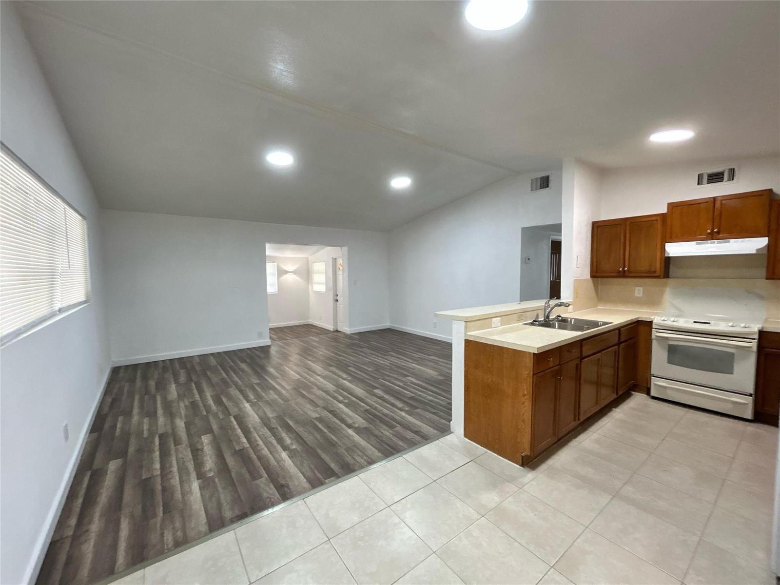 417 SW 25TH Terrace, Fort Lauderdale FL 33312 photo 4