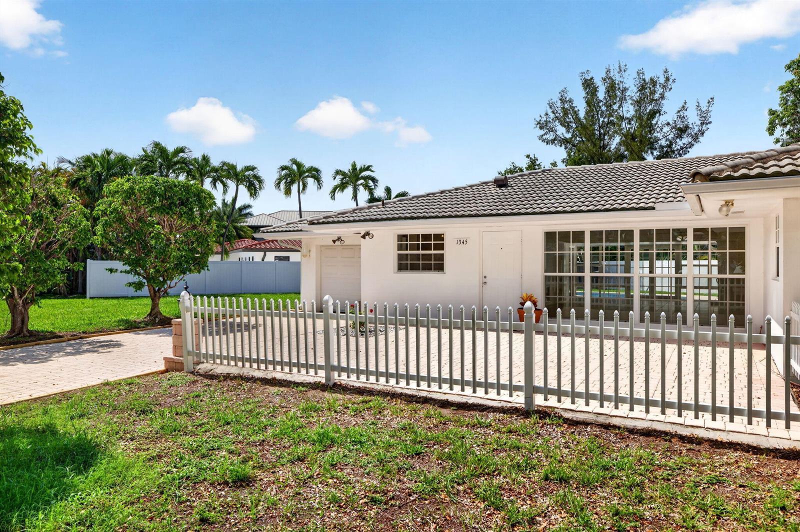 1345 E Terra Mar Drive, Pompano Beach FL 33062 photo 4