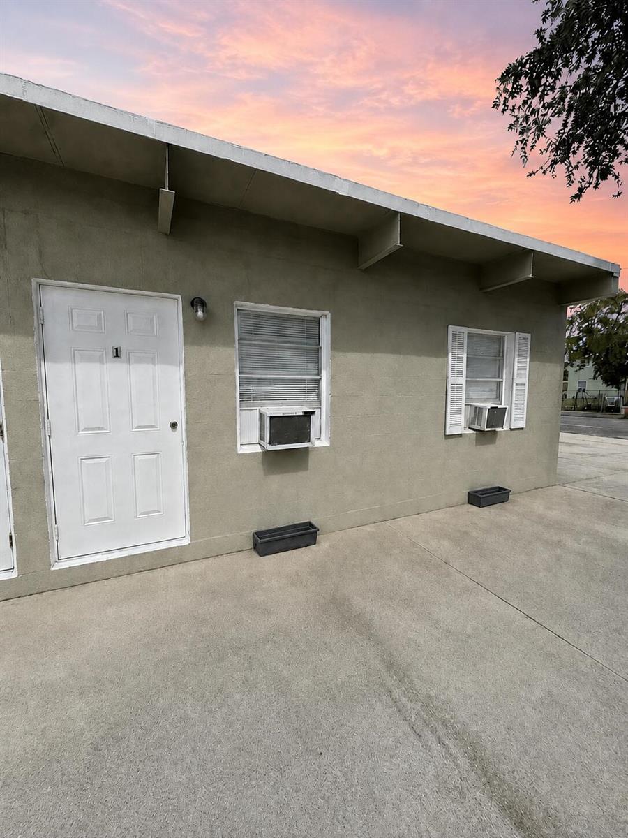 620 20th Street, West Palm Beach FL 33407 photo 2