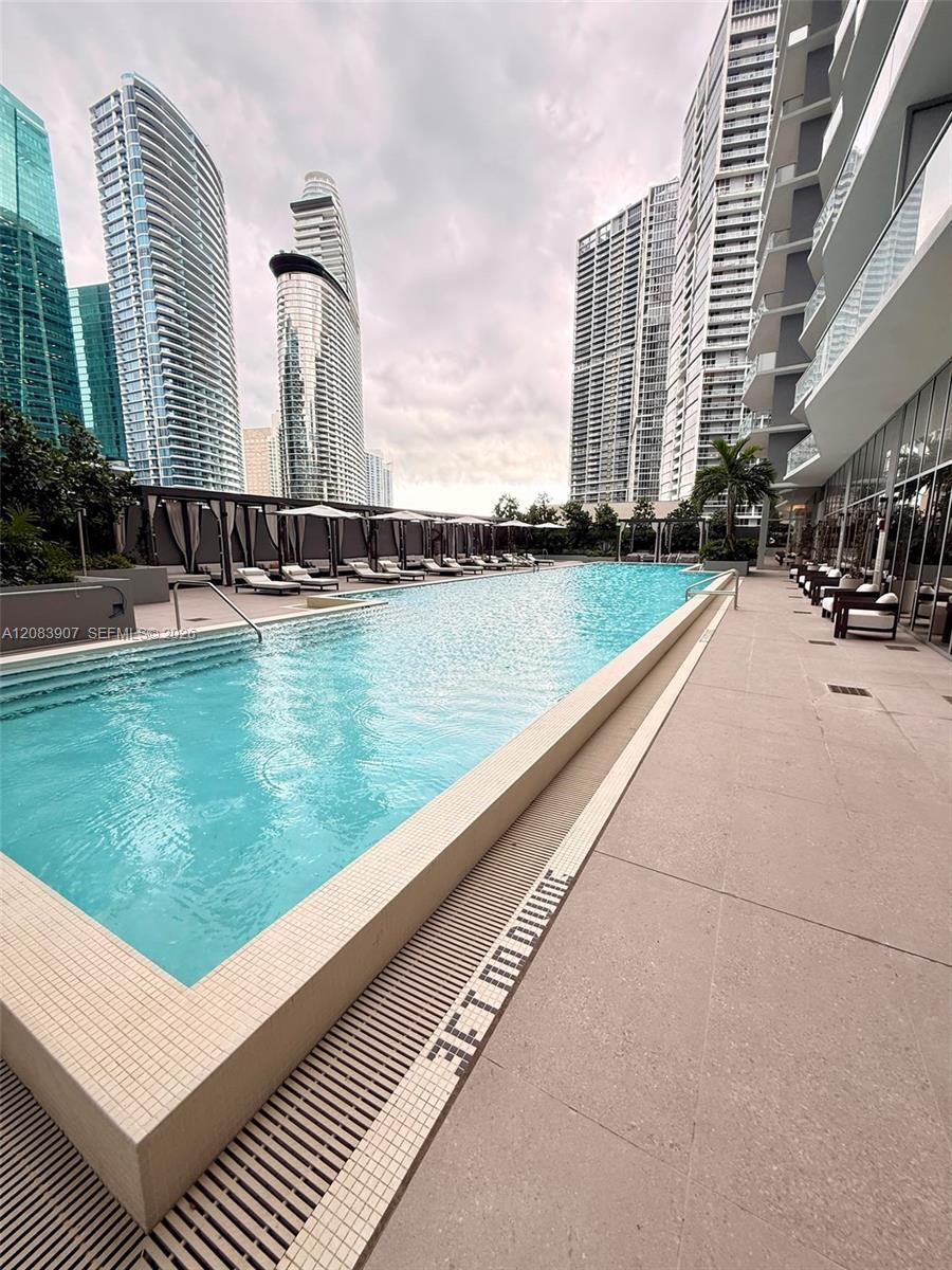 77 SE 5th St # 2201, Miami FL 33131 photo 3