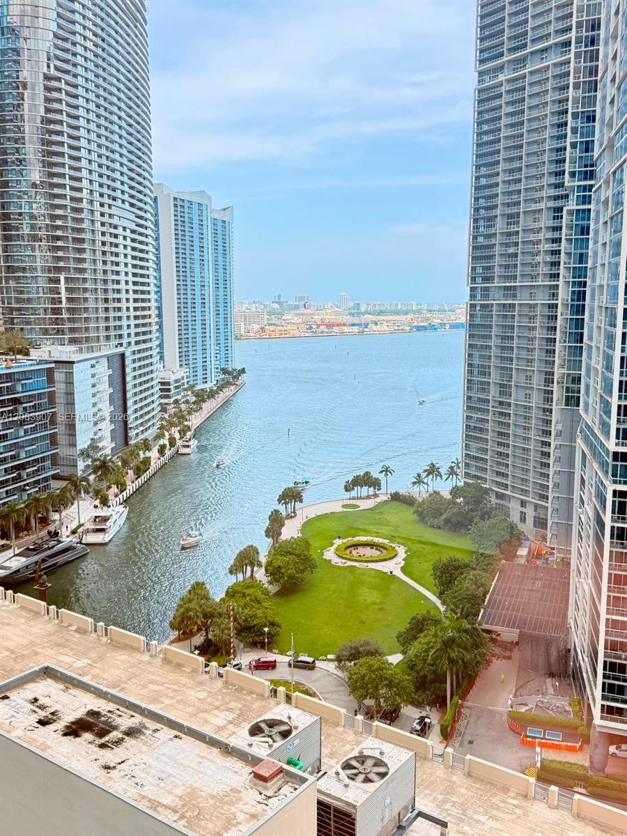 77 SE 5th St # 2201, Miami FL 33131 photo 5