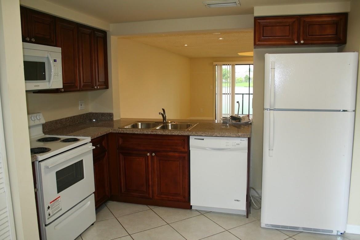 4733 NW 90TH Avenue, Sunrise FL 33351 photo 2