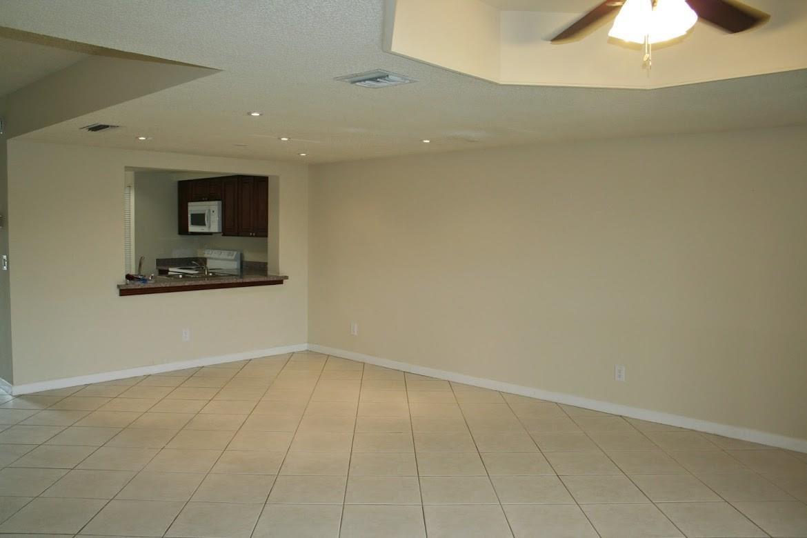 4733 NW 90TH Avenue, Sunrise FL 33351 photo 5