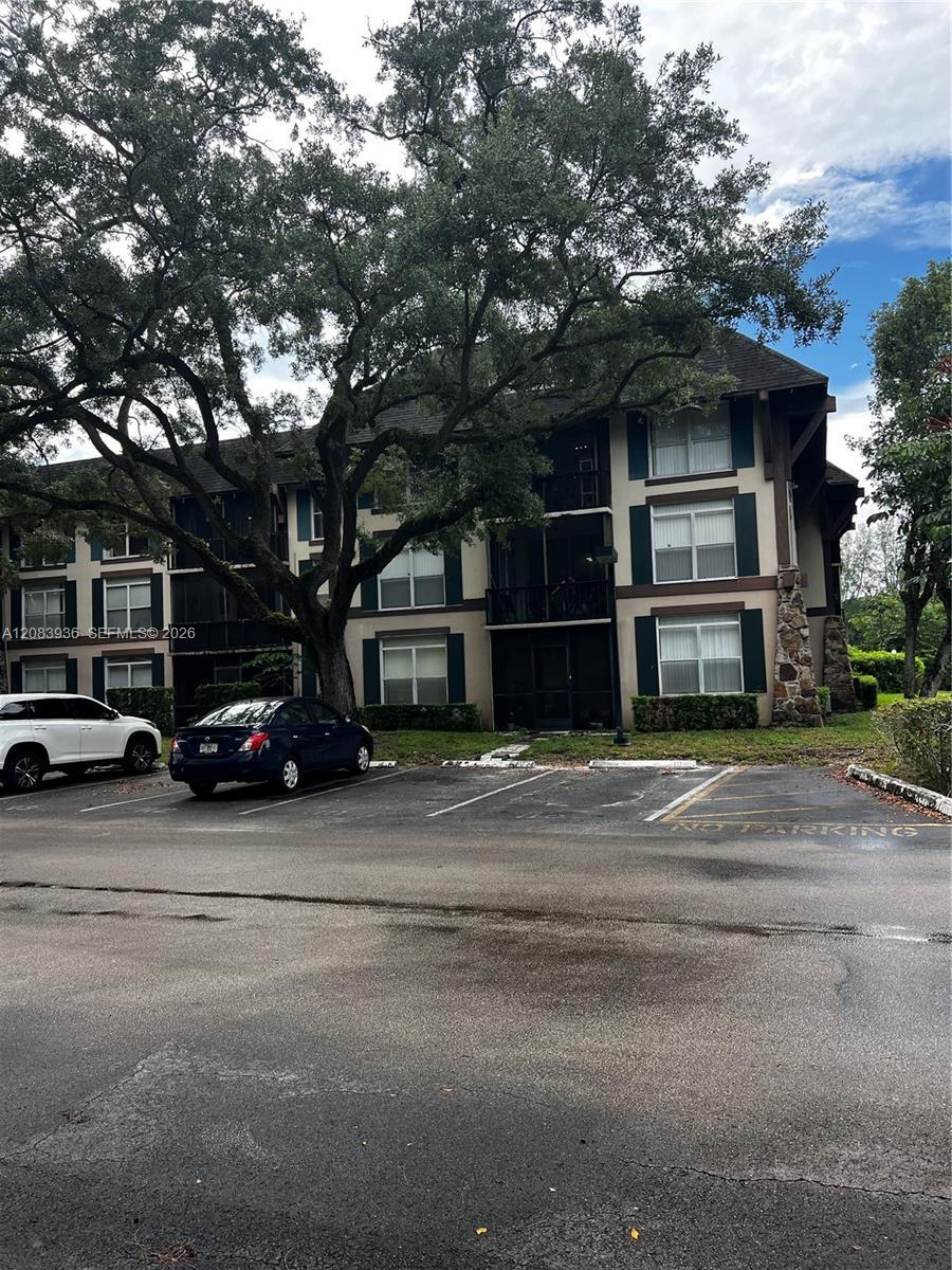 3720 Inverrary Dr # 1W, Lauderhill FL 33319 photo 2