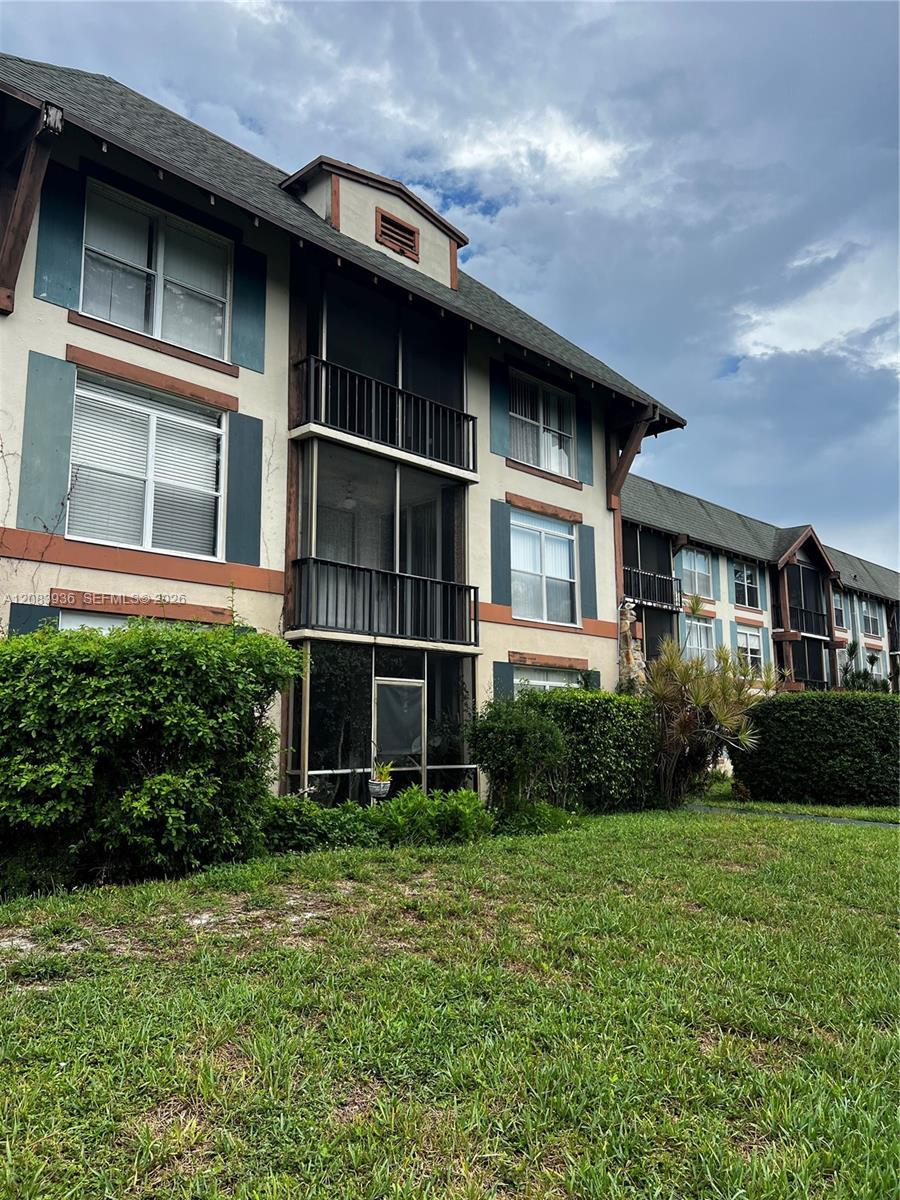 3720 Inverrary Dr # 1W, Lauderhill FL 33319 photo 4