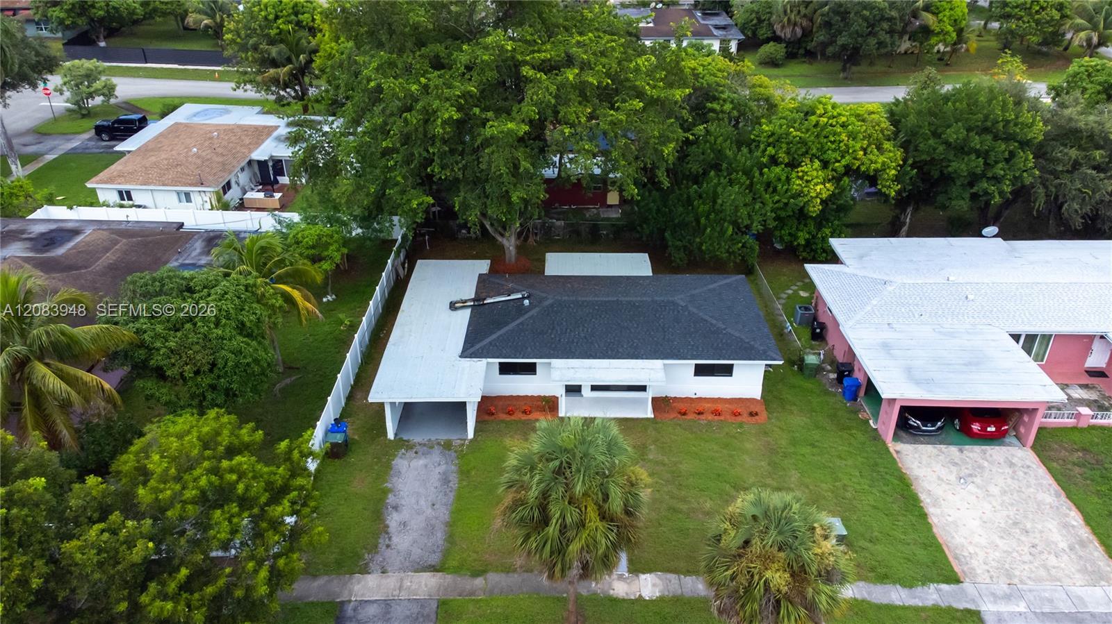 810 Wyoming Ave, Fort Lauderdale FL 33312 photo 2