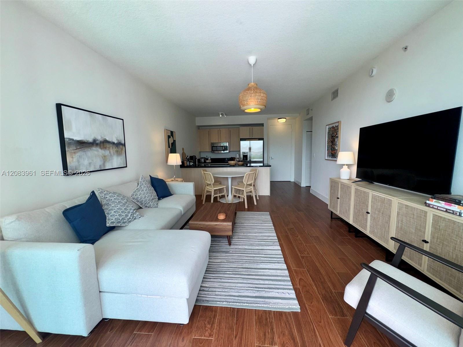 79 SW 12th St # 1502, Miami FL 33130 photo 4