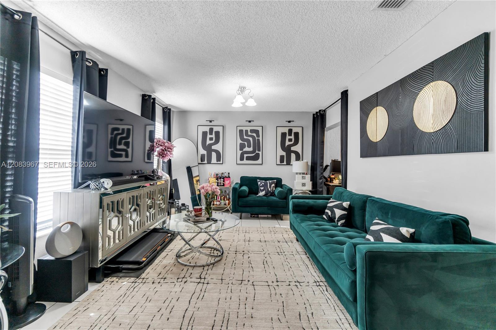 20248 NW 27th Place, Miami Gardens FL 33056 photo 4