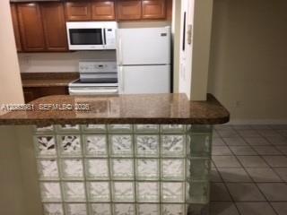 13701 Kendale Lakes Cir # B, Miami FL 33183 photo 4