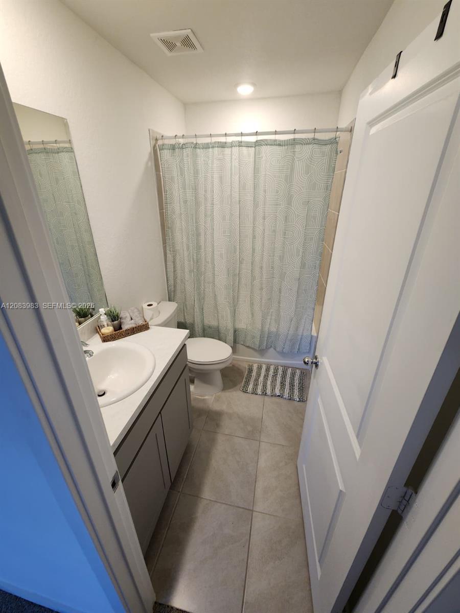 326 NE 1st Dr, Florida City FL 33034 photo 3