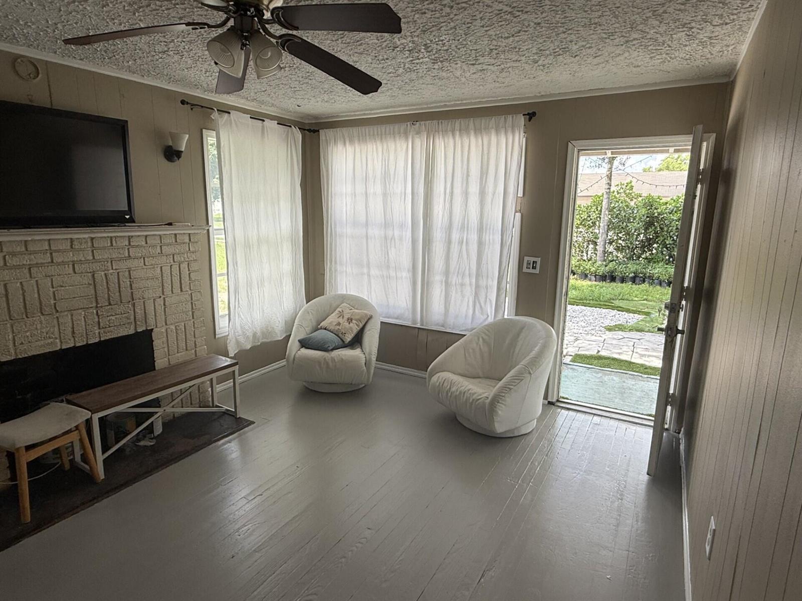2422 Genessee Avenue, West Palm Beach FL 33409 photo 2
