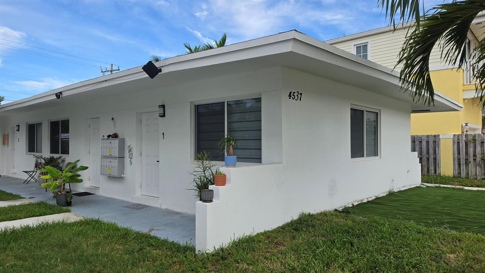 4537 POINCIANA Street # 1, Lauderdale By The Sea FL 33308