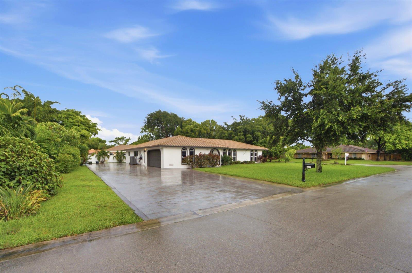 2380 NW 107TH Avenue, Coral Springs FL 33065 photo 2