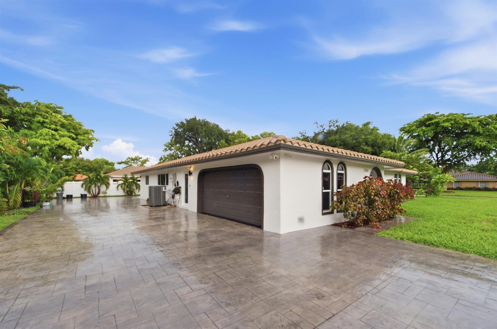 2380 NW 107TH Avenue, Coral Springs FL 33065 photo 4