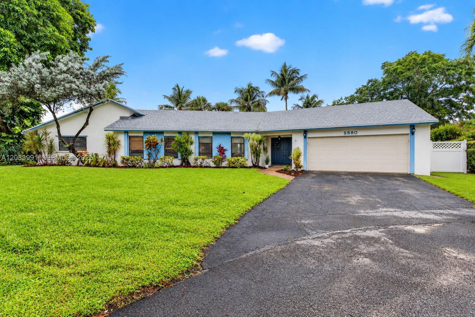 9880 SW 1st St, Plantation FL 33324 photo 2