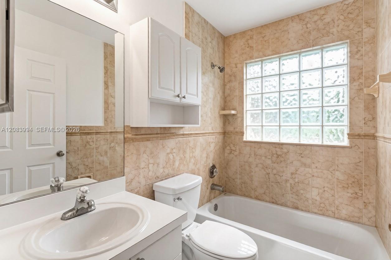 10989 NW 56th Ct, Coral Springs FL 33076 photo 4