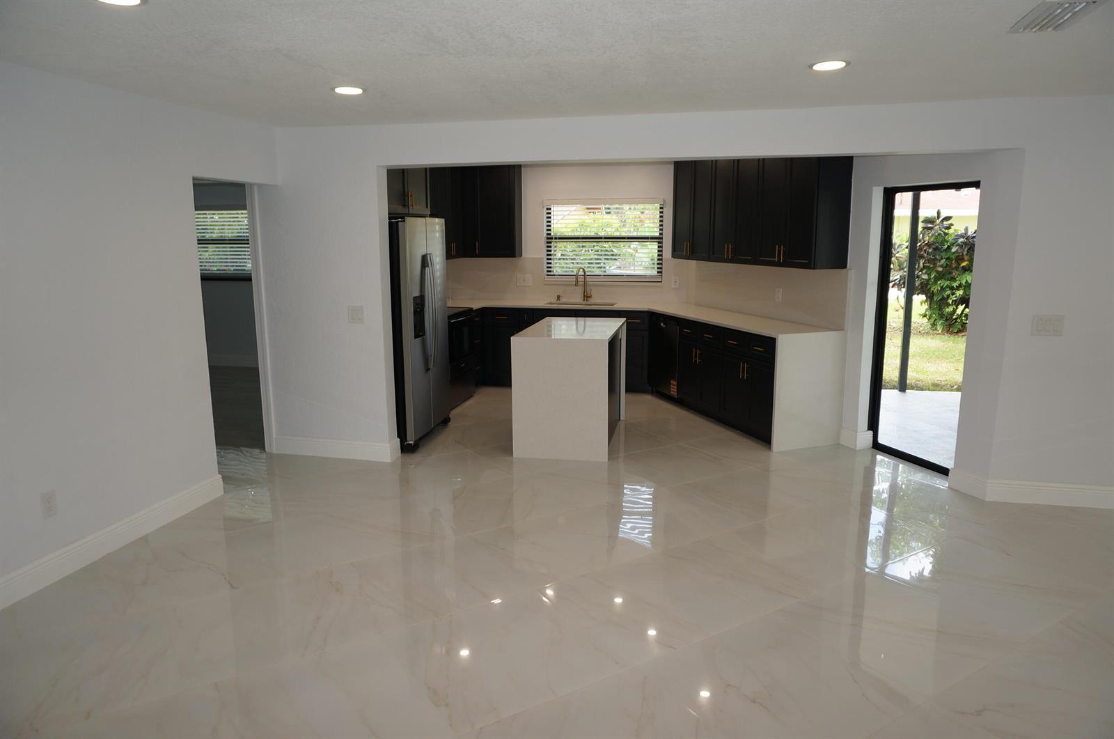 1513 39TH Street, West Palm Beach FL 33407 photo 2