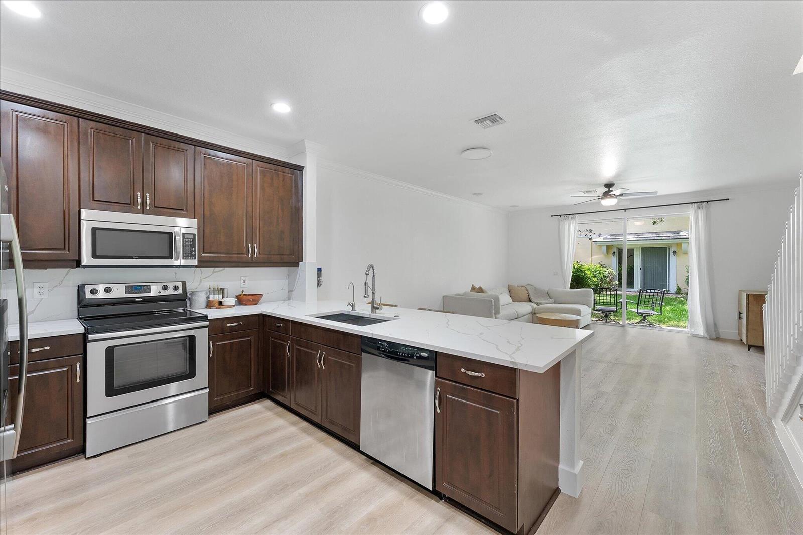 7783 DEERCREEK Court, Davie FL 33328 photo 2