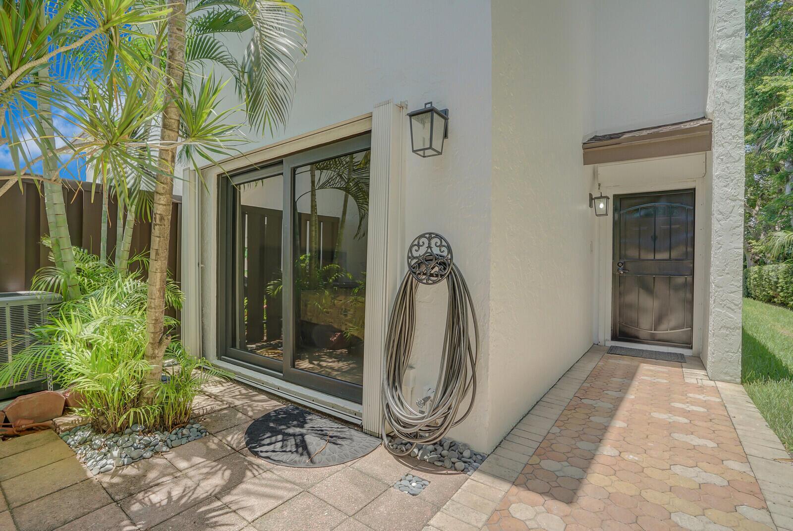 1301 N RIVERSIDE Drive # 19, Pompano Beach FL 33062 photo 4