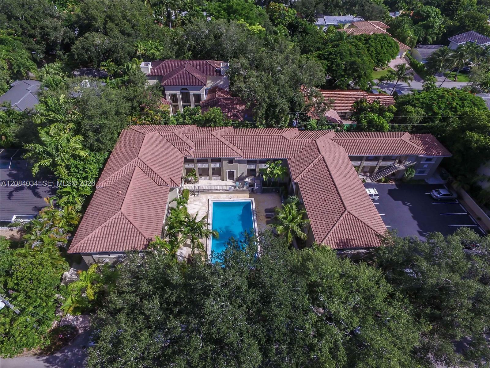 125 Edgewater Dr # 14, Coral Gables FL 33133 photo 4