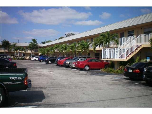 4071 N Dixie Hwy # 11, Oakland Park FL 33334 photo 5