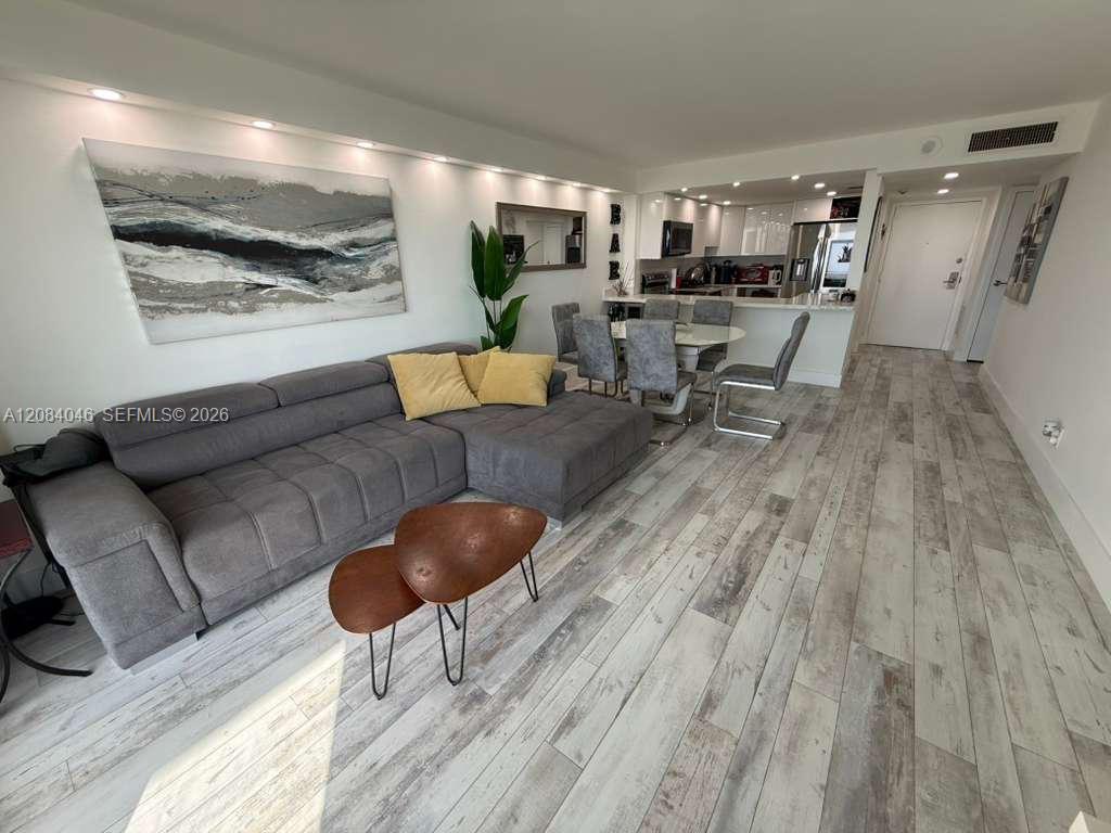 13499 Biscayne Blvd # 1414, North Miami FL 33181 photo 4