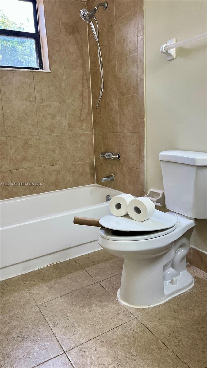 686 NW 114th Ave # 101, Sweetwater FL 33172 photo 3