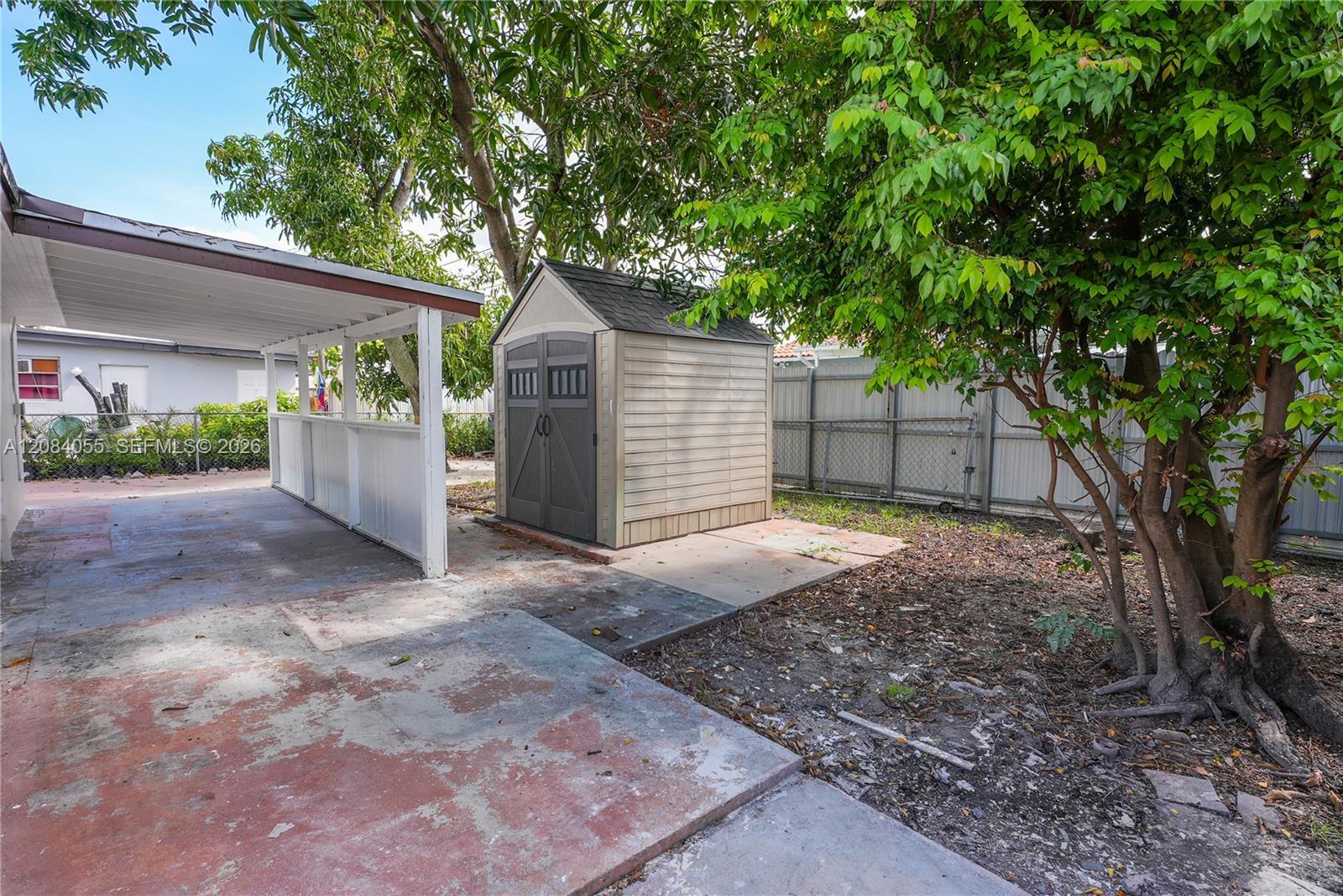 4795 E 8th Ct, Hialeah FL 33013 photo 4
