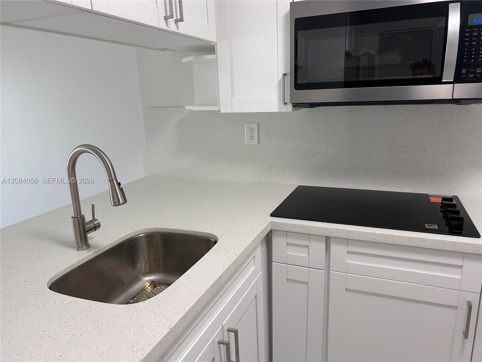 460 E 23rd St # 410, Hialeah FL 33013 photo 3