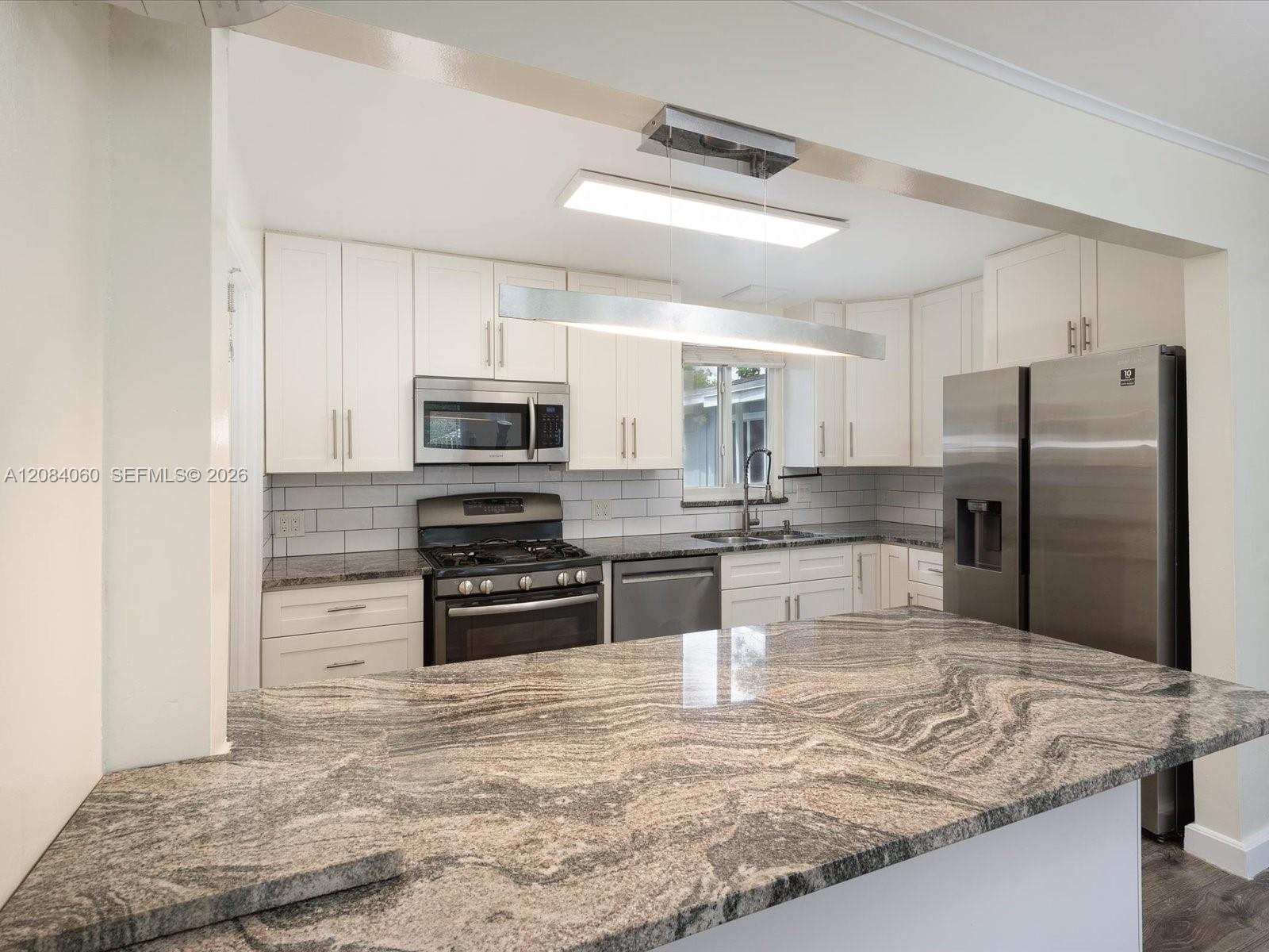 241 SW 3rd Ter, Dania Beach FL 33004