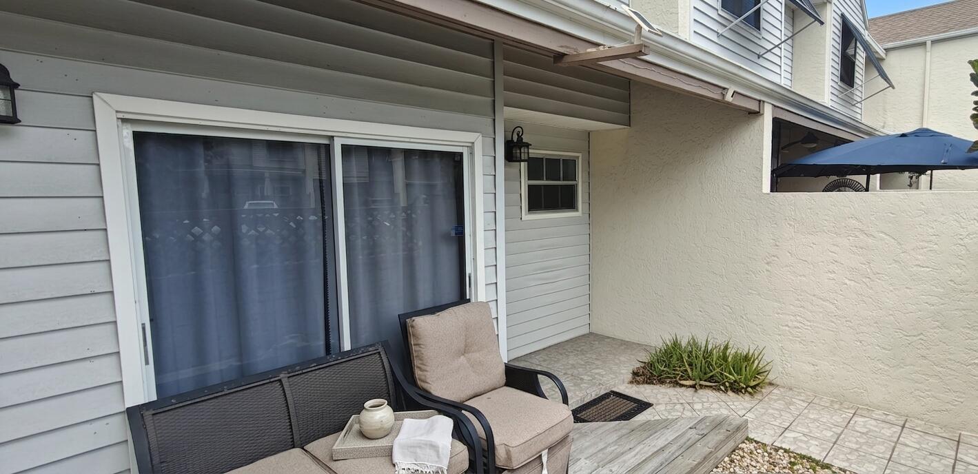4874 N Hemingway Circle, Margate FL 33063 photo 4
