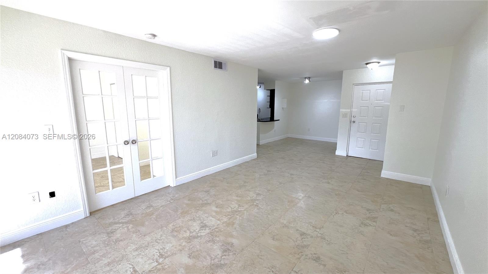 2841 N Oakland Forest Dr # 203, Oakland Park FL 33309 photo 4