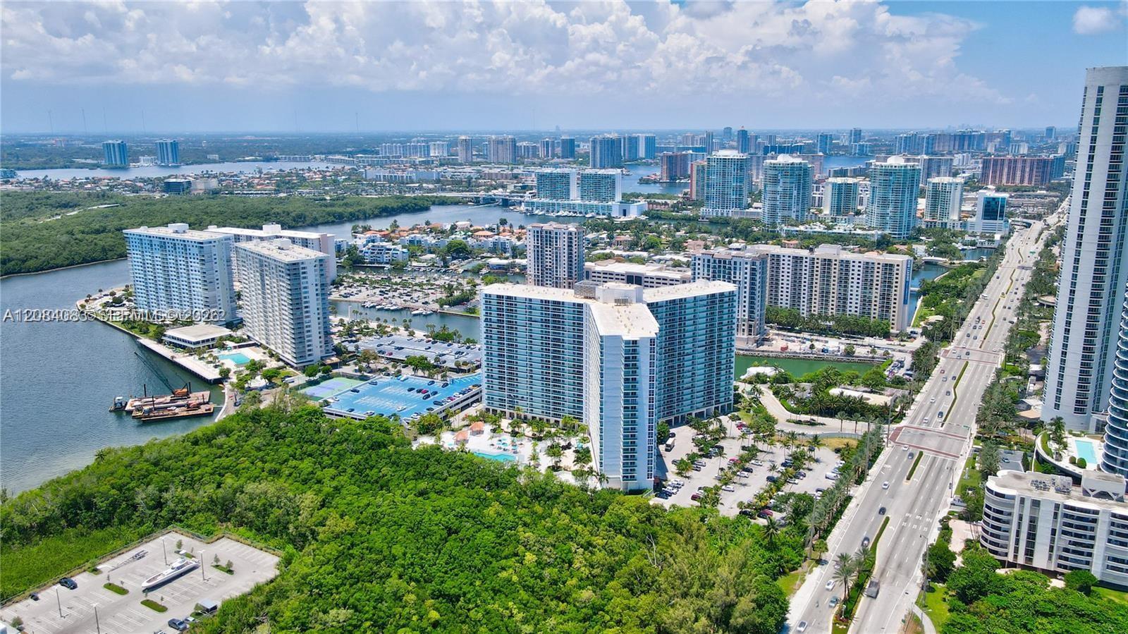 100 Bayview Dr # 1405, Sunny Isles Beach FL 33160 photo 3