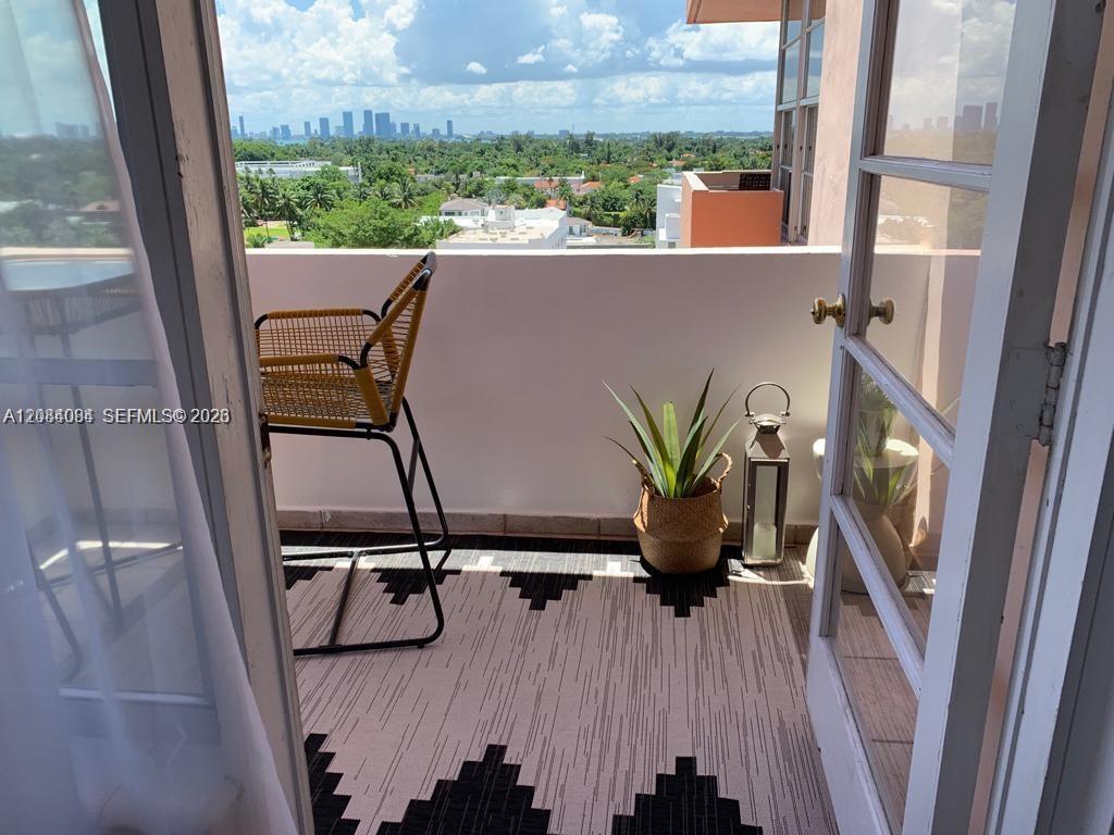 2899 SW Collins Ave # 1016, Miami Beach FL 33140 photo 2