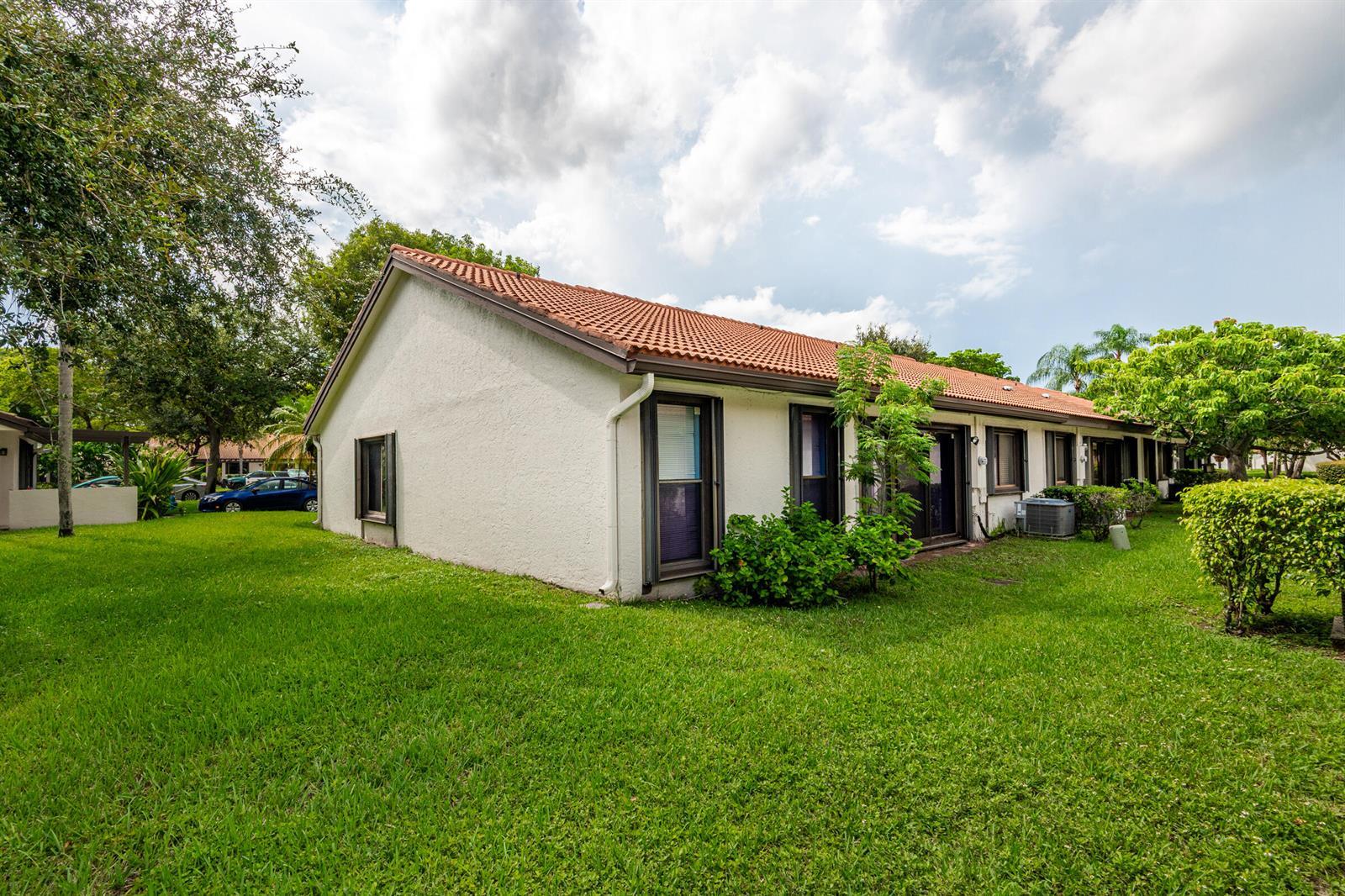 7143 WISTERIA Way, Tamarac FL 33321 photo 3