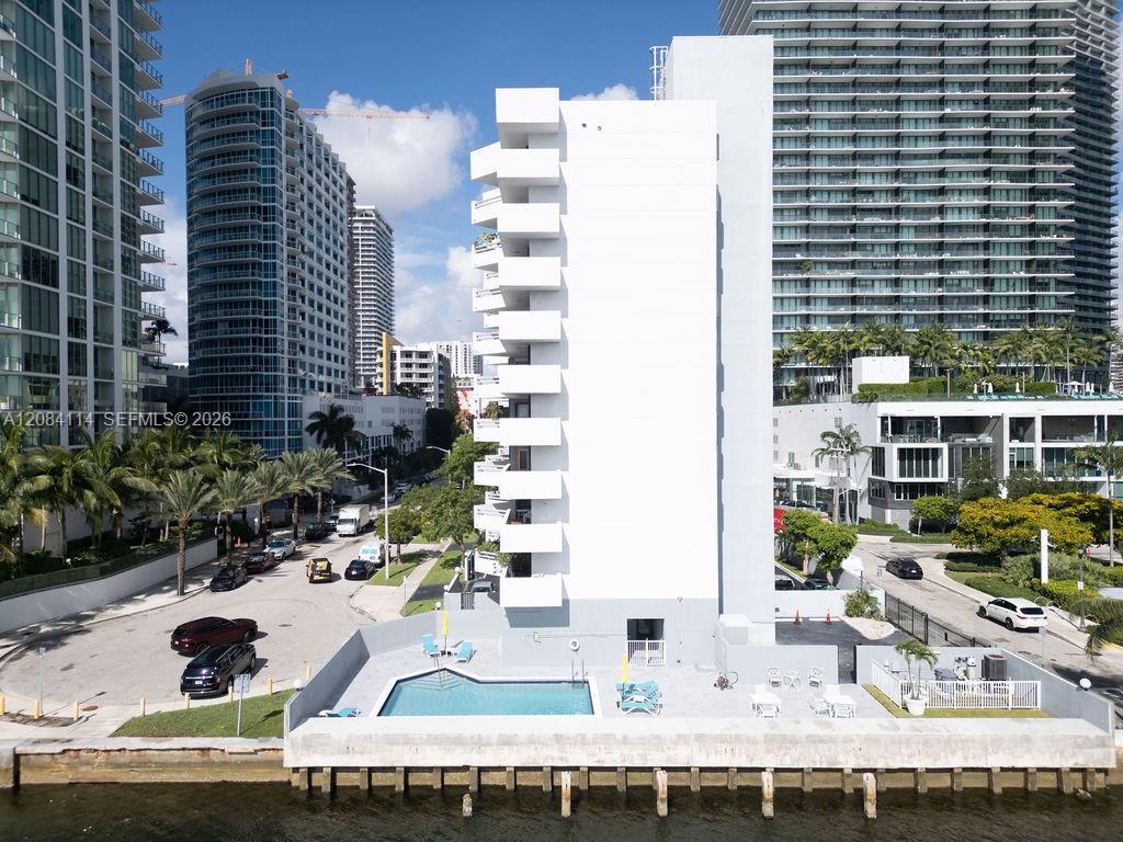 555 NE 30th St # 802, Miami FL 33137 photo 3