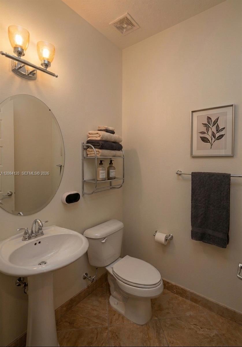 878 NE 191st St, Miami FL 33179 photo 5